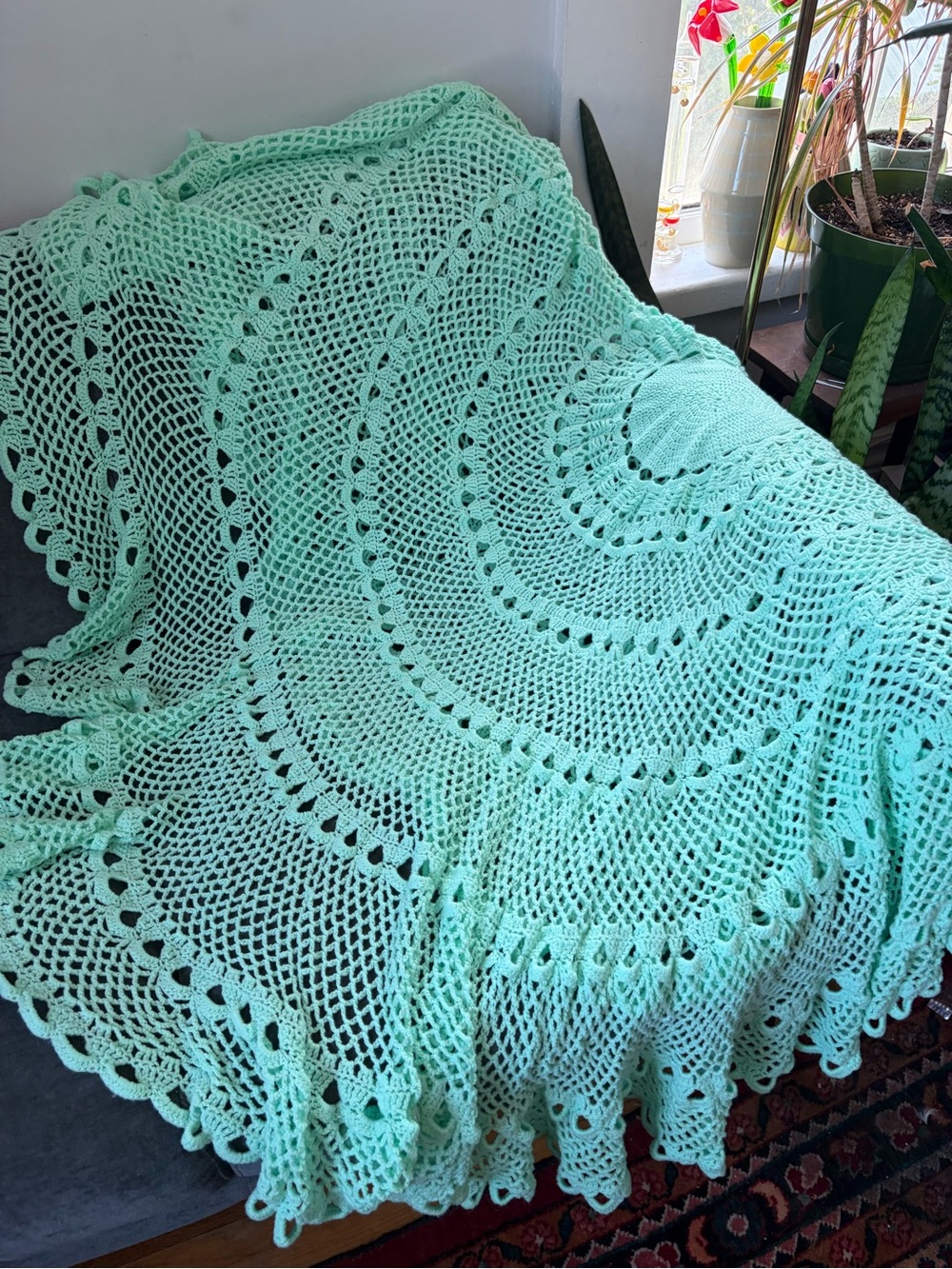 Handmade Crochet Round Throw Blanket - Mint Green